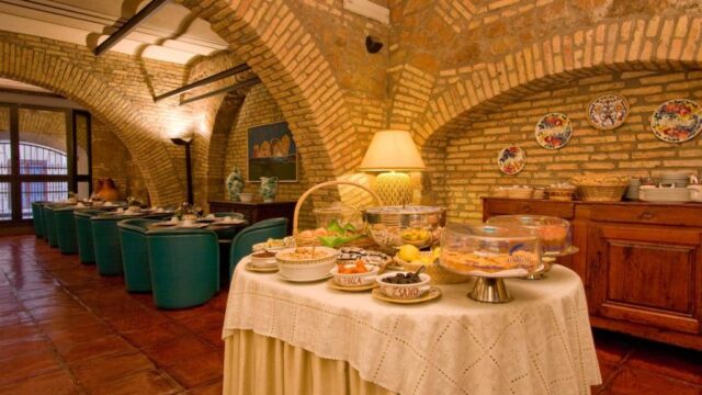 Hotel laurentia featured