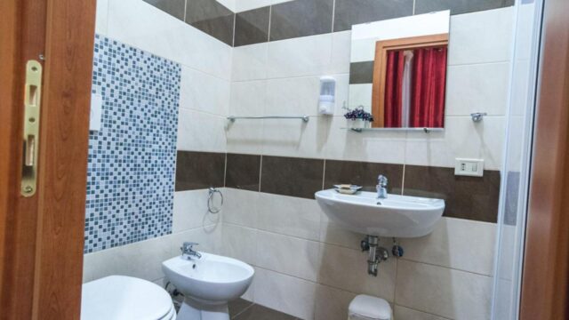 Hotel leone