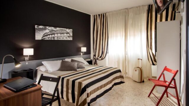 Radio hotel featured