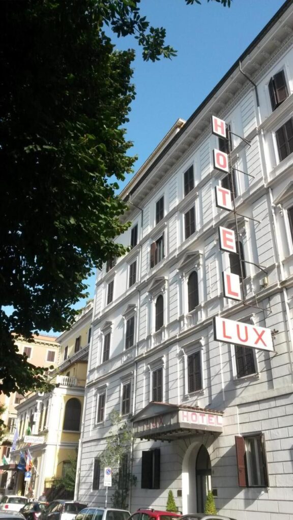 Raeli hotel lux